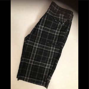 Men’s Vurt black plaid shorts brand new